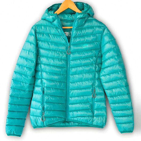 Jaqueta Puffer Patagonia, na cor verde esmeralda, produto da Loja de Inverno.