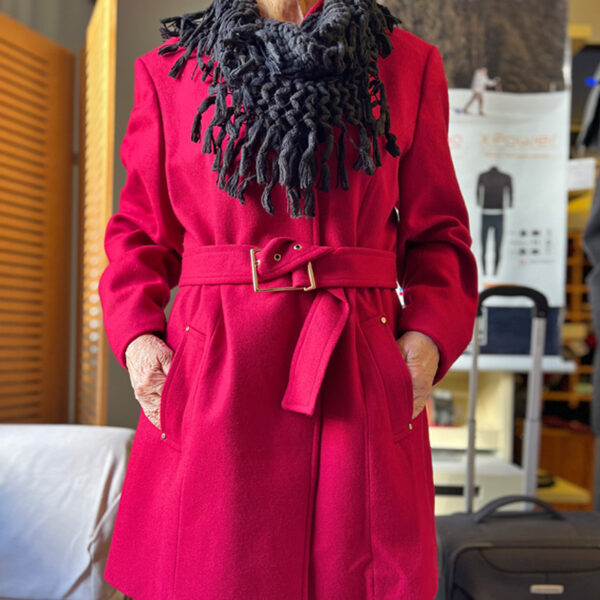 Trench coat de lã midi vermelho feminino da Loja de Inverno.