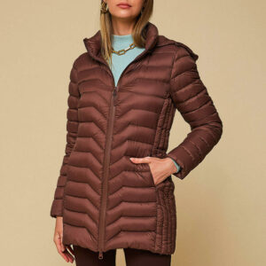 Casaco 7/8 de pluma – pesponto central em V