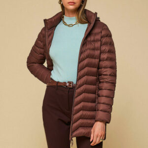 Casaco 7/8 de pluma – pesponto central em V