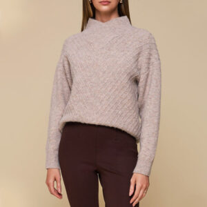 Blusa feminina de tricô gola alta transpassada